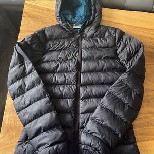 Mountain wear house jacket